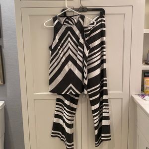 Stunning 2Pc Trina Turk outfit!